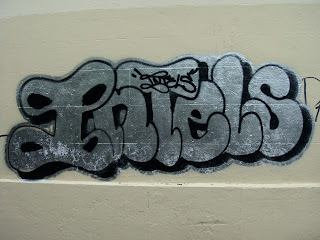 Travelmarx Wildstyle Graffiti University Apple Store