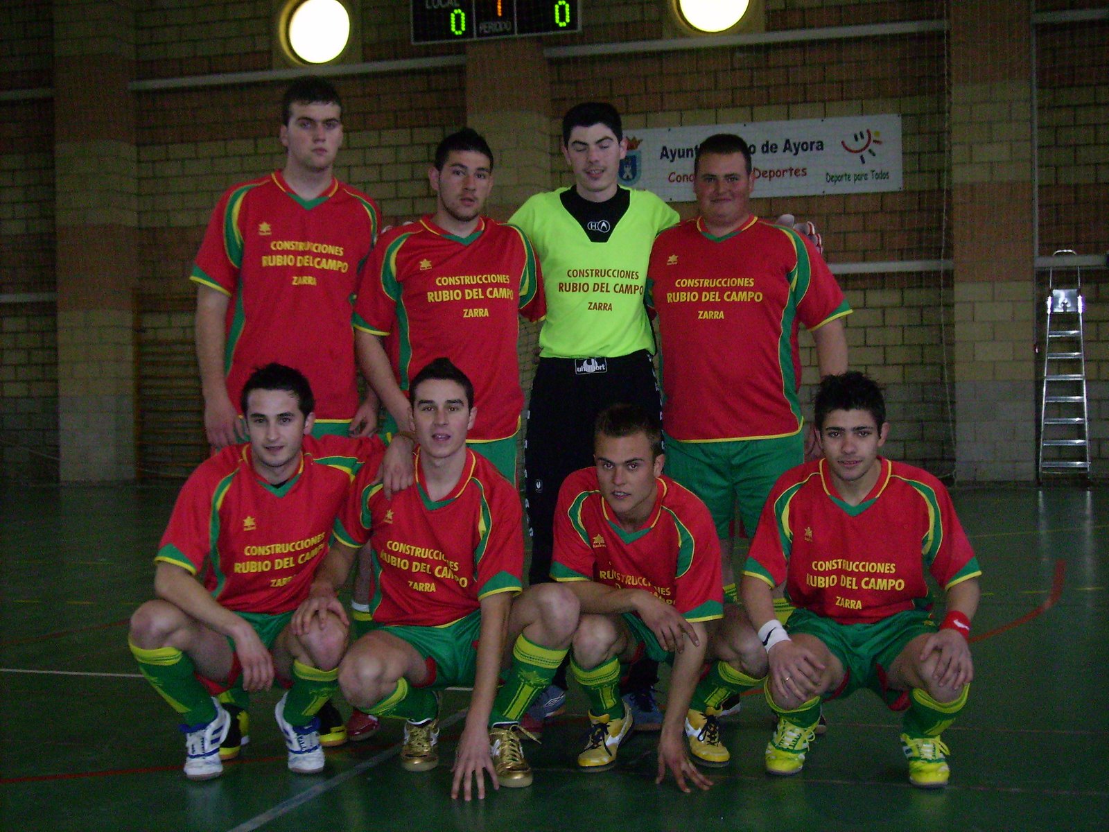 NUESTRO EQUIPO DE FUTBOLSALA. Si quieres ver sus resultados pincha en la foto y después futbolsala.