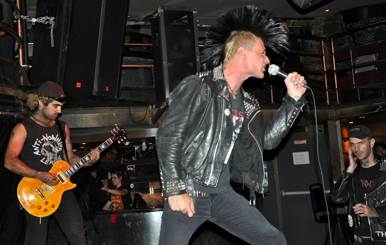 Catch Yer Breath Rad Party On Ligne II Diskonnected Les