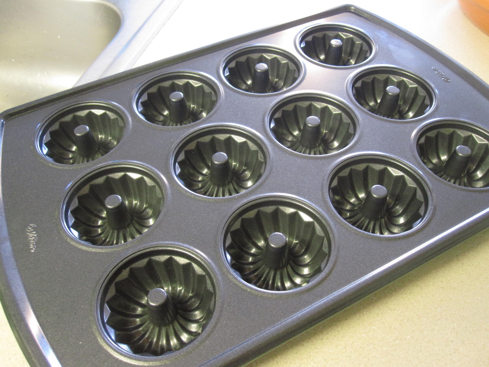 Muffin Pan - Bed Bath & Beyond