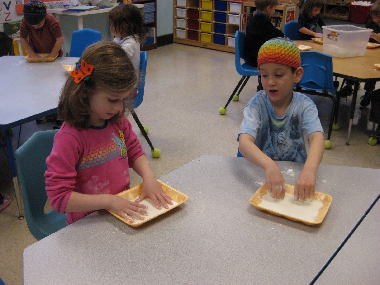 Mrs. Lyons's Kindergarten Blog Cornstarch quicksand... oh, what fun!