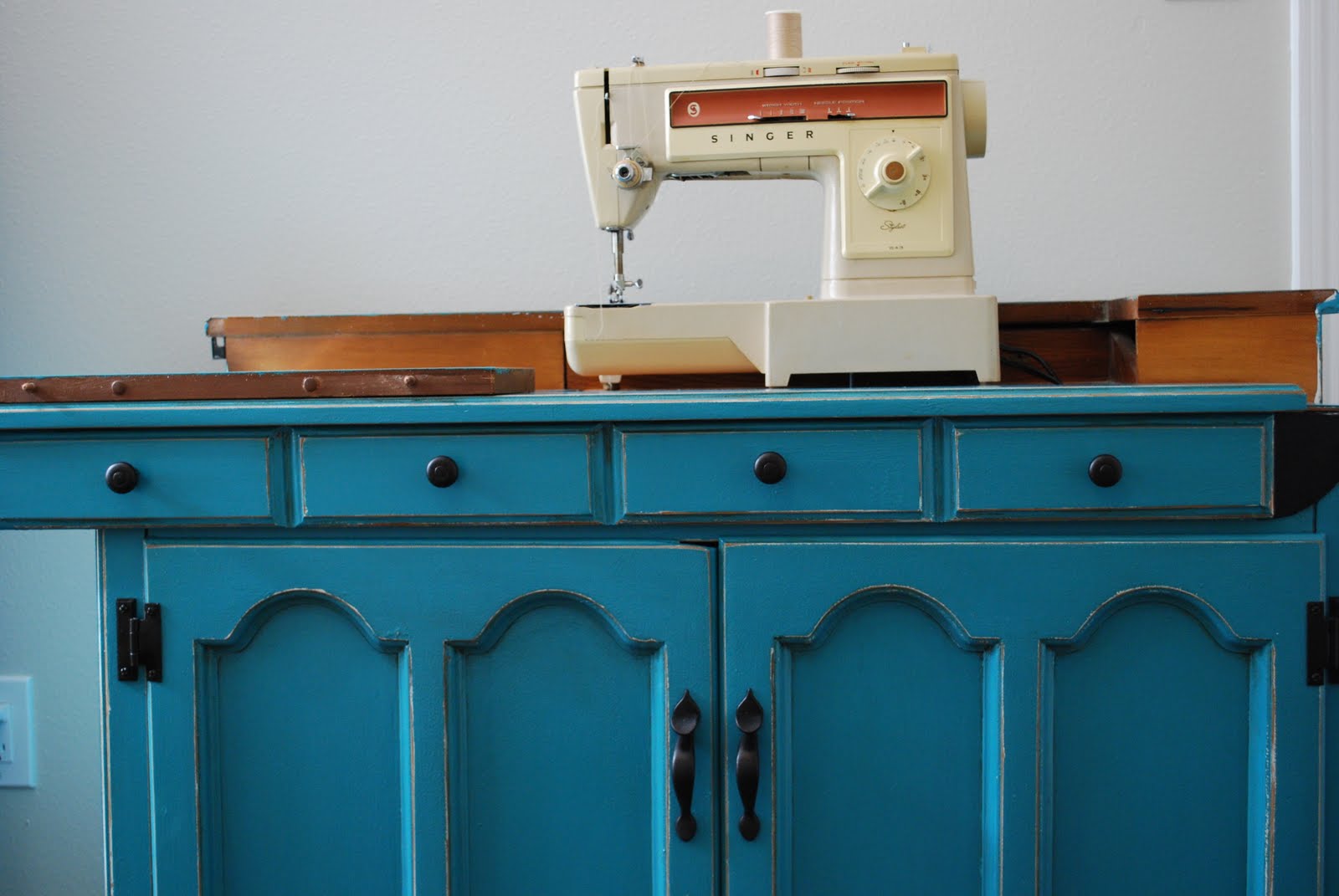 Kara's Korner: Insert Sewing Machine