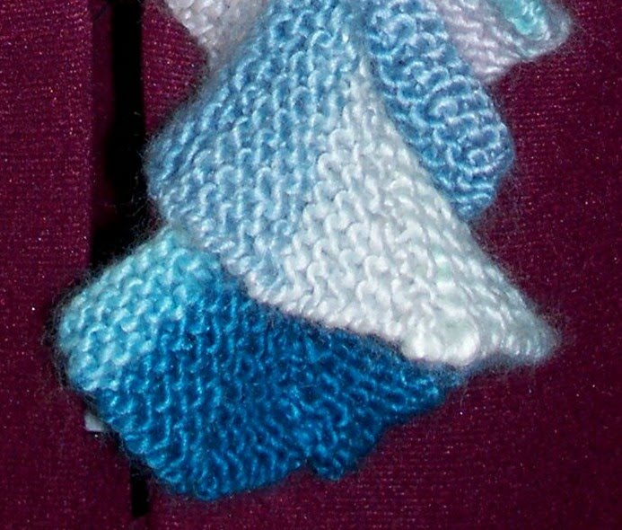 josieloves2sew Spiral scarf another knitting project