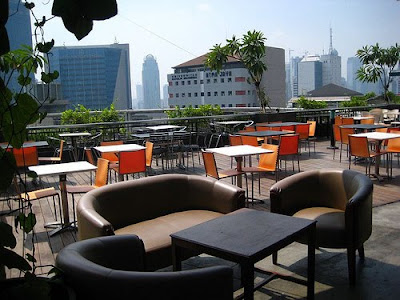 Sky Dining Plaza Rooftop Semanggi (Plaza Semanggi, 10th Floor) | Berita