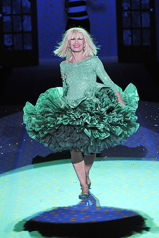 [betsey-johnson-spring-2009-rtw.jpg]