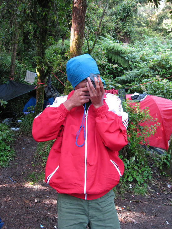 Alam takambang jadi Guru