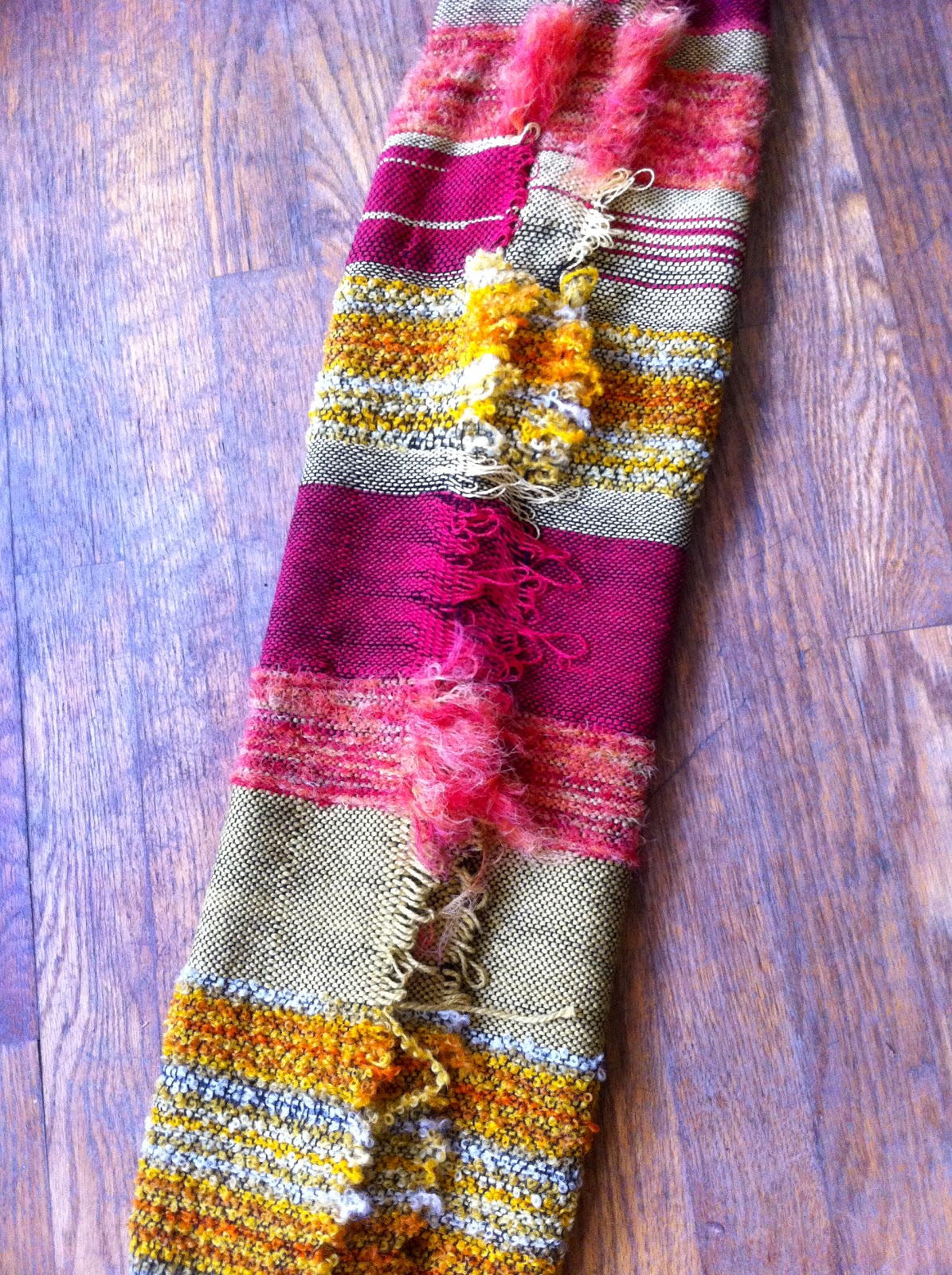 CENTERING WITH FIBER Fibers and fall and SAORI weaving