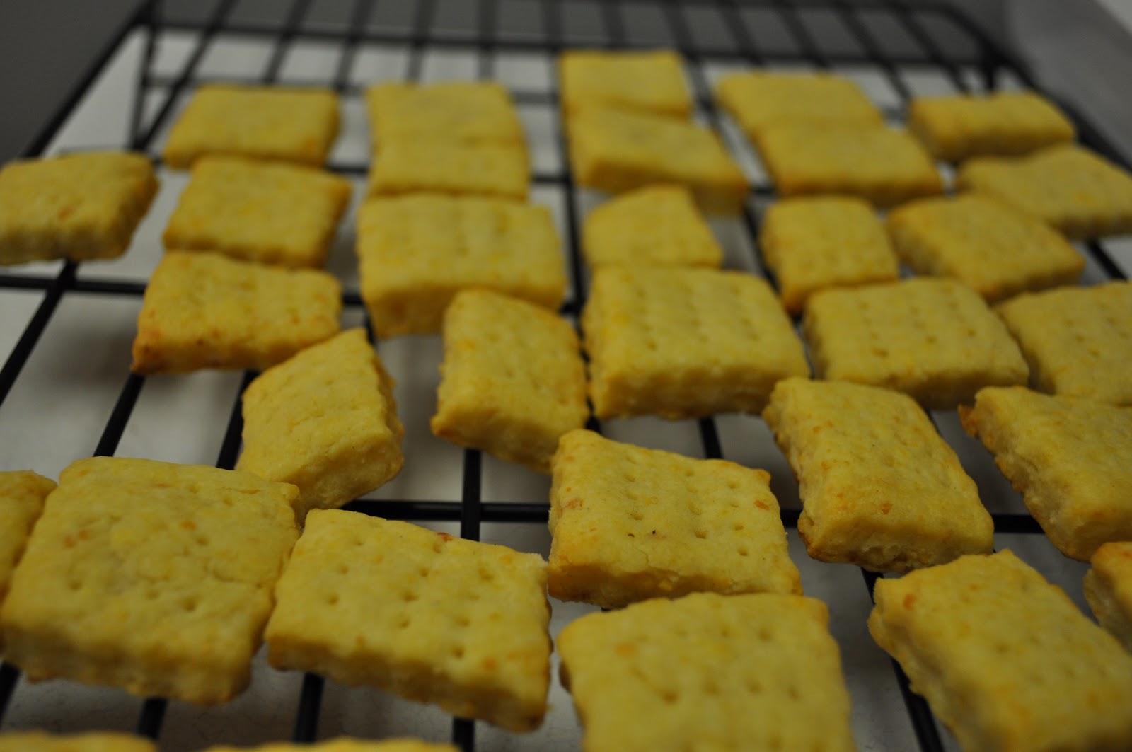 THE BEAUTY OF LIFE Parmesan Cheese CRACK(ers)