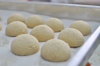 ScrumptiousCrumbs Biskut Suji (Semolina Cookies)