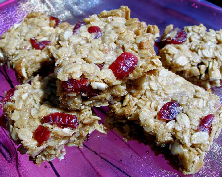 Chewy Cranberry Almond Granola Bars
