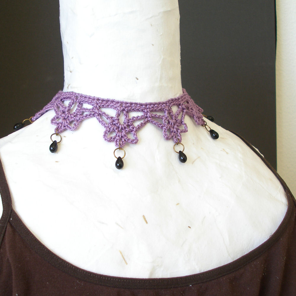 Yarn Necklaces. Crochet Patterns