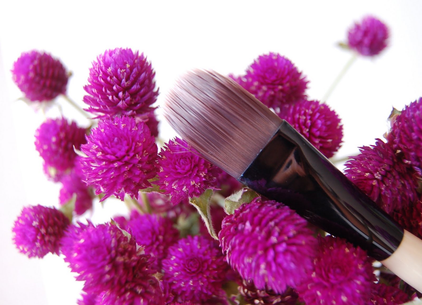 Champagne & Maquillage Review Bobbi Brown Foundation Brush