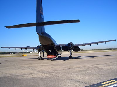 Lackland AFB Air Fest: C-7 Caribou - Making Turn on Ground