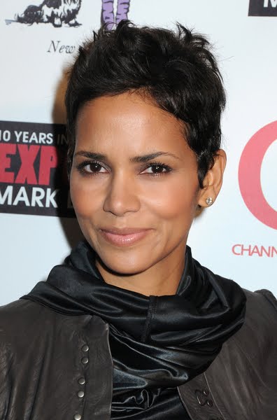 hairstyles with short hair. halle berry short hair 2009. Halle Berry Hairstyles 2009,