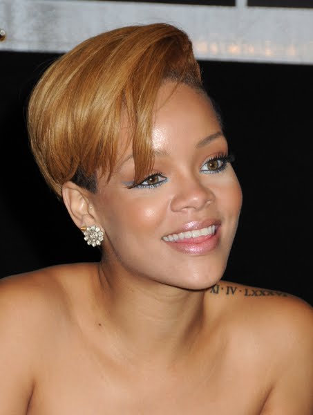 Rihanna Hairstyle Pictures 2011