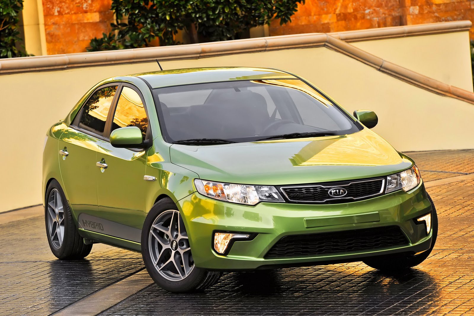 SanaSiniSinun SEMA Kia Tunes into Green with Forte Hybrid Concept