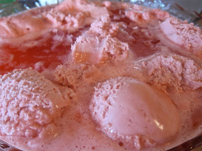 This simple, and easy-to-make party punch is sure to be a huge hit for any party, function, or get together with friends. #WomenLivingWell#drinkrecipes #punch #partyideas