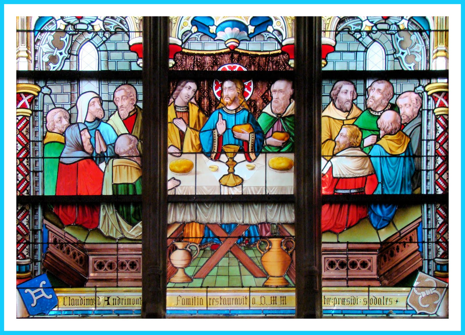 Wallonie, patrimoine, histoire et découverte. La collégiale Saint