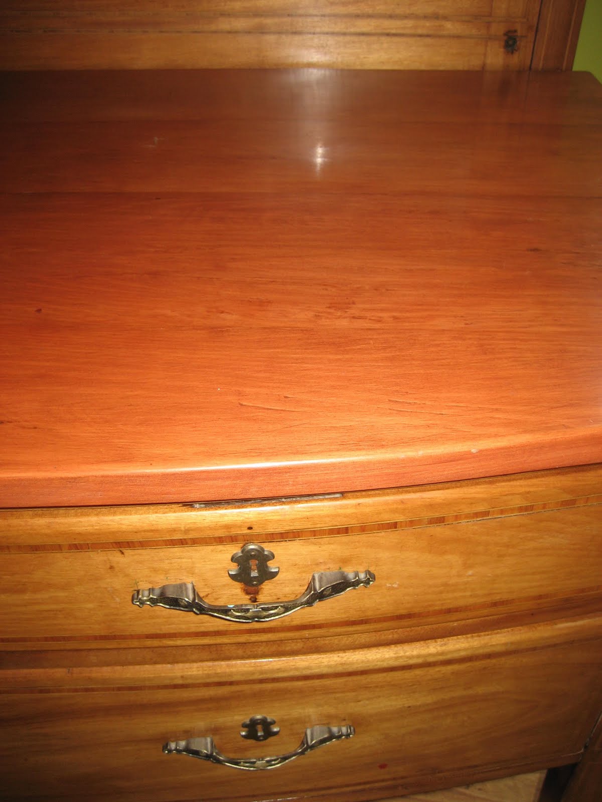 articulos a la venta por poca plata: Arrimo antiguo en madera y espejo