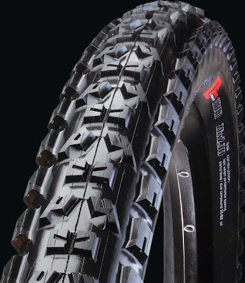 Specialized+Eskar+Control+2Bliss+tire.jpg