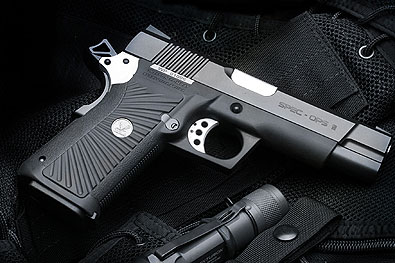 Resultado de imagen para armas policiales