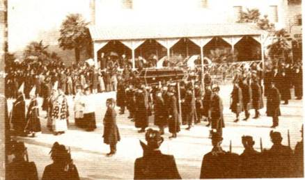 [funerali+francesco+II.htm]