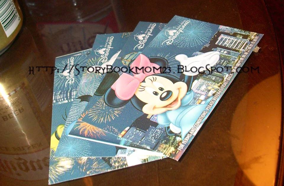 Hong Kong Disneyland Ticket TOP 10 THINGS TO DO IN HONG KONG • Creative Travel Guide Collect