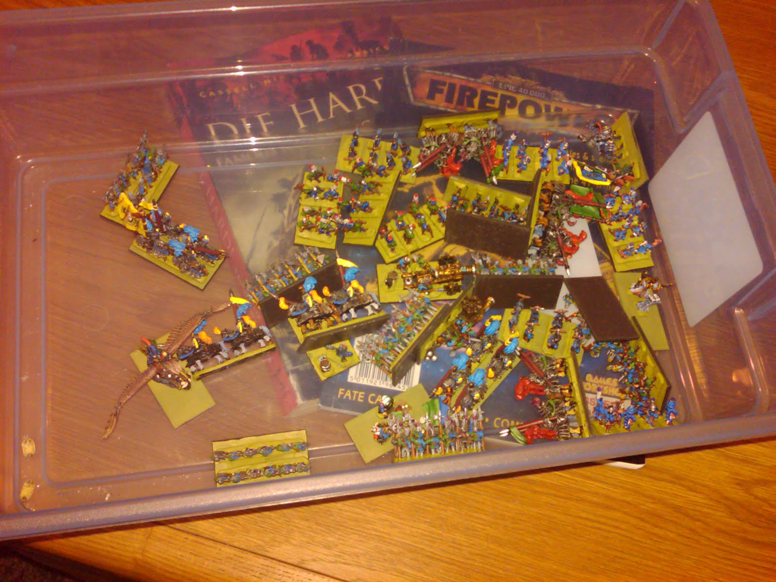 [Warmaster+BEFORE+-+The+Pile.jpg]