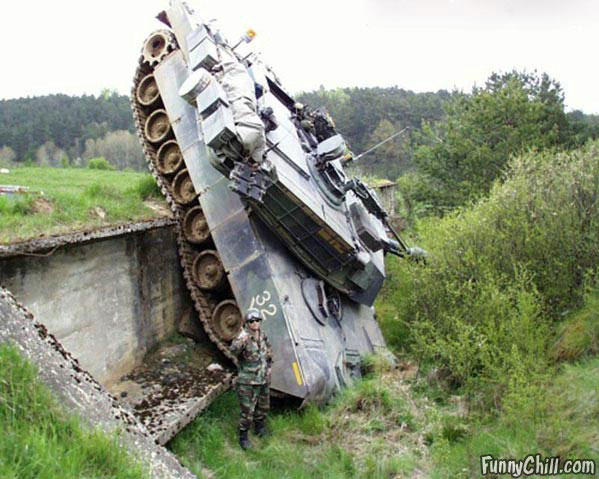[tank-accident-01.jpg]