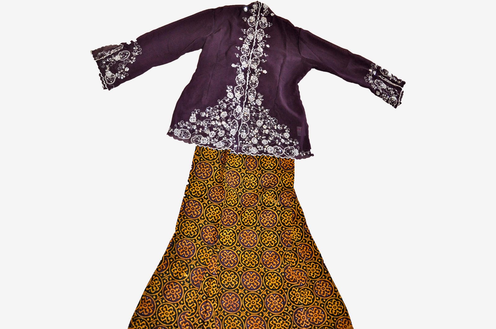 kebaya dodotan jawa 