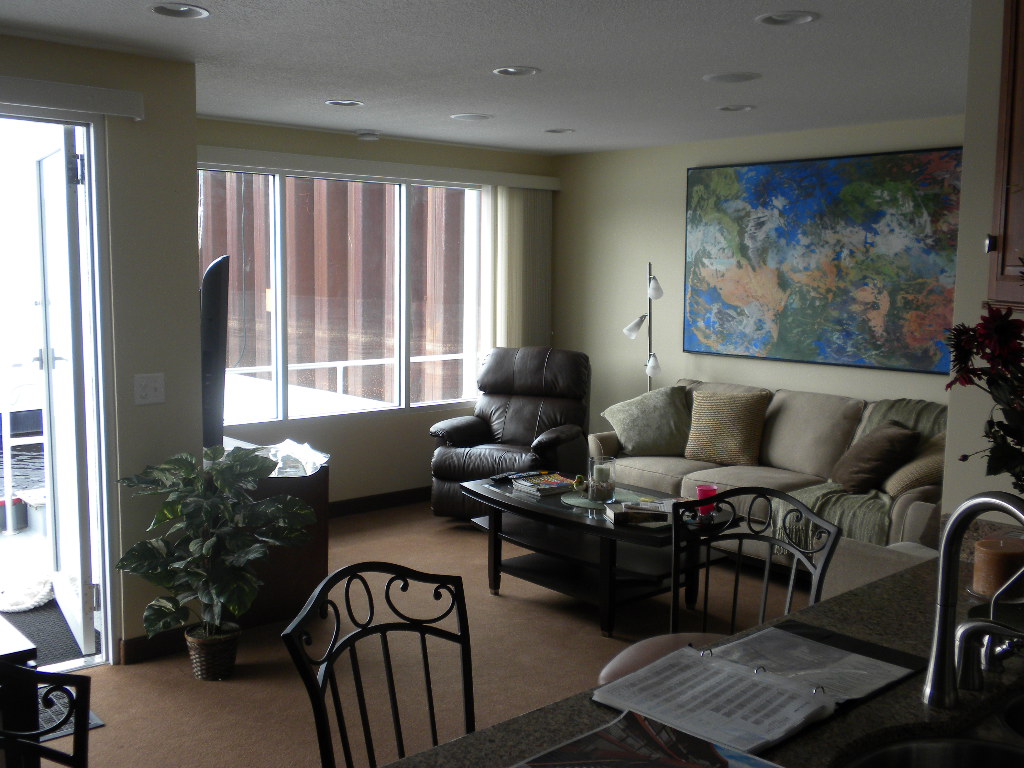 Houseboating Excursions in the Mississippi River Valley A Floating