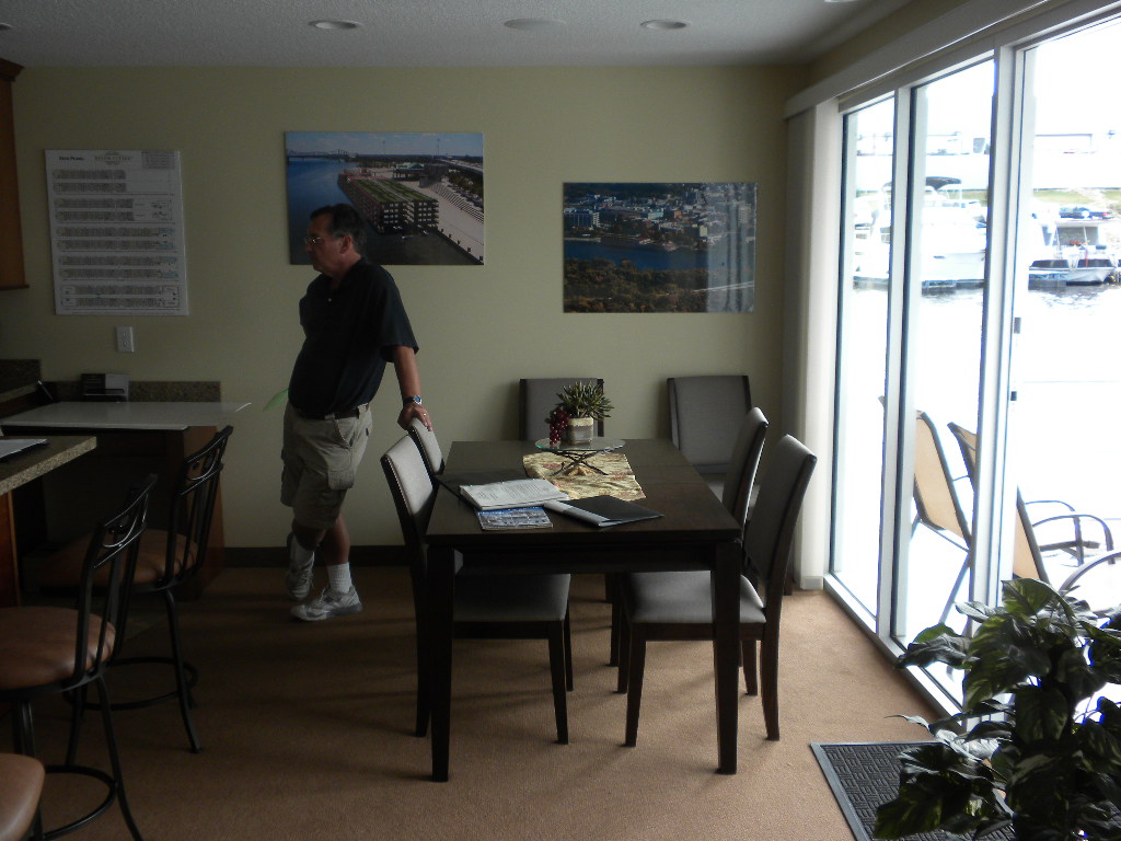 Houseboating Excursions in the Mississippi River Valley A Floating