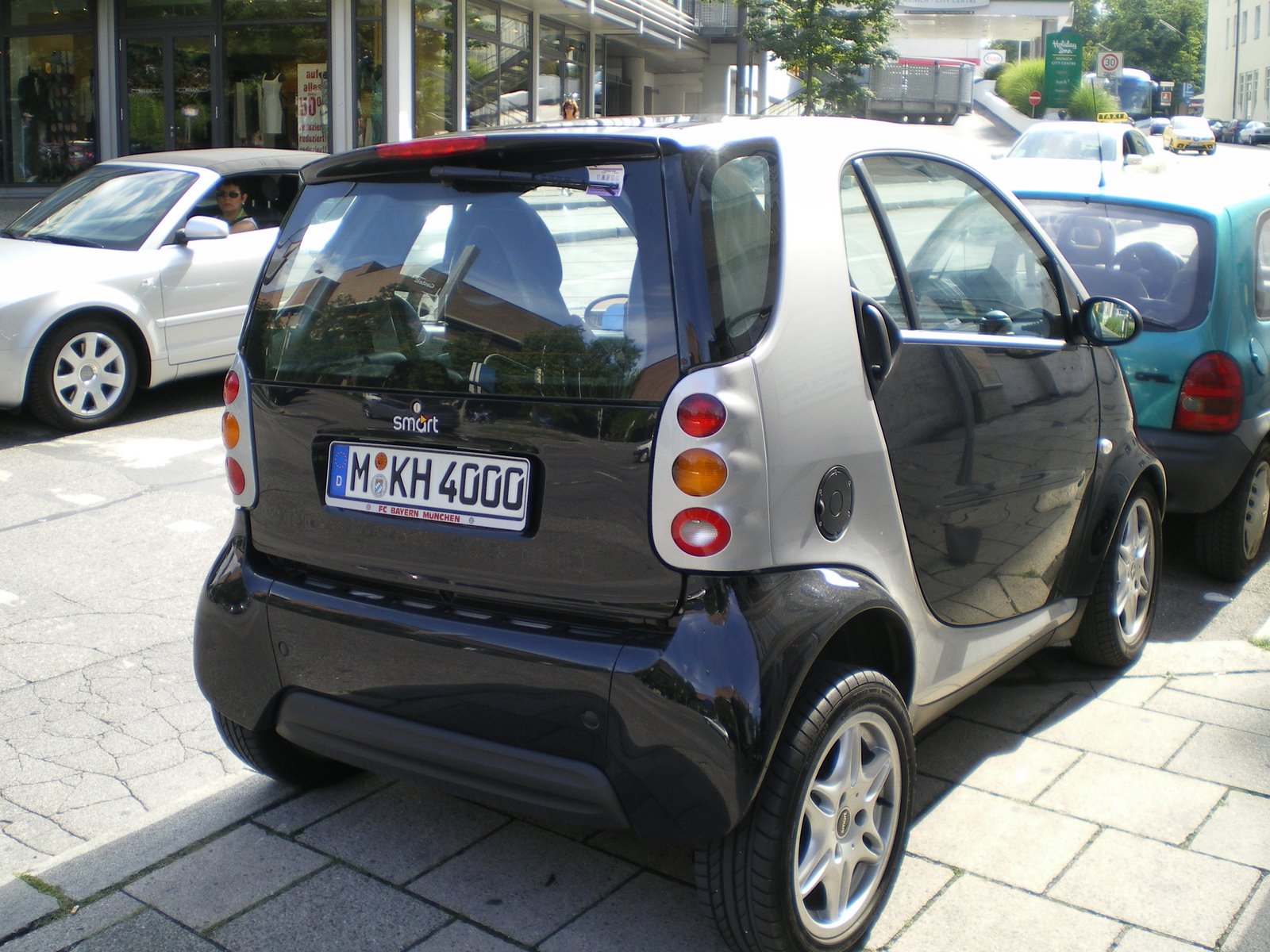 [Smart+Car+2.JPG]