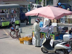 Vendors at Palmundum