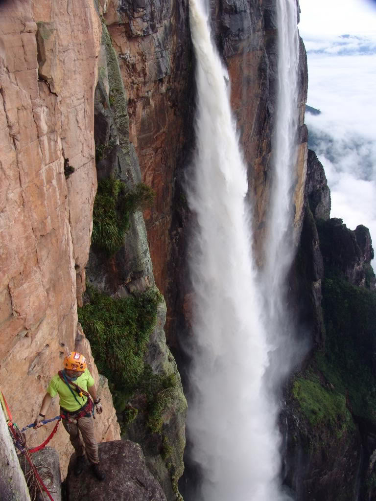 Высота самого большого водопада. Водопад Анхель. Водопад Анхель Венесуэла. Самый высокий водопад Анхель. Анхель (водопад) водопады.