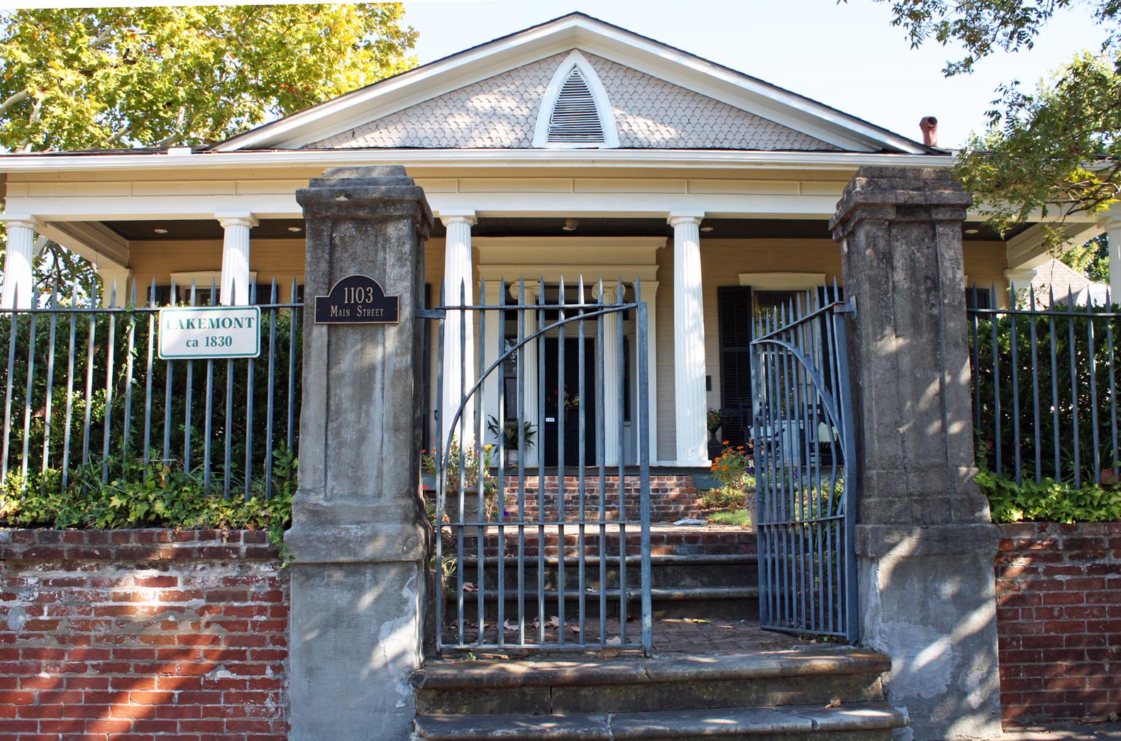 Southern Lagniappe Haunted Antebellum Houses of Vicksburg Lakemont