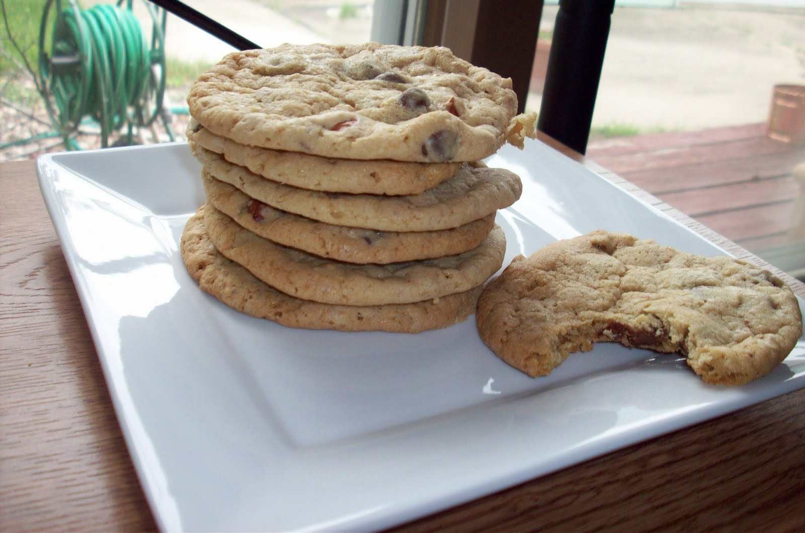 Shelley Bakes! Giada's Chocolate Chip Cookies