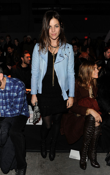 [Alexander+Wang+Front+Row+Fall+2010+MBFW+_4SjRO3trJ5l.jpg]