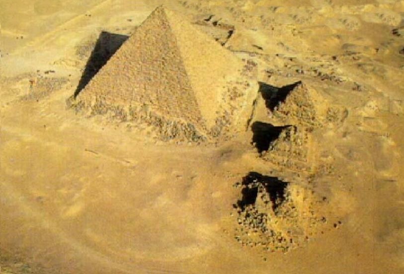 Пирамиды спутника