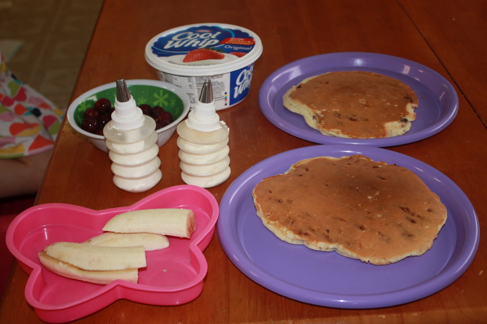 Fun cooking Pancake Art! • MidgetMomma