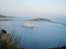 VISTA DESDE CASTILLO DE IBIZA VELERO SALIENDO DE PUERTO