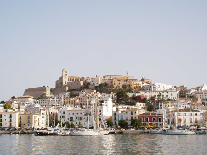 bonita vista desde el puerto de ibiza dia de la virjen de CARMEN