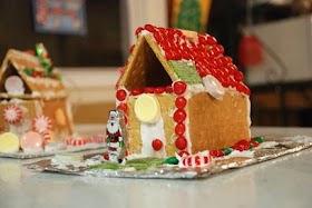 gingerbread house graham cracker icing candy