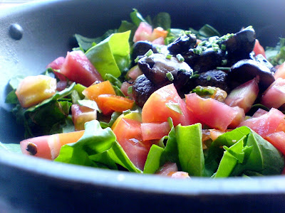 Spinach, Mushroom, and Tomato Salad