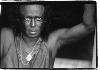 [Miles+Davis011.jpg]