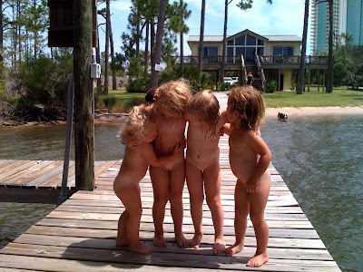 400px x 300px - Preschool girls naked butts - Sex photo