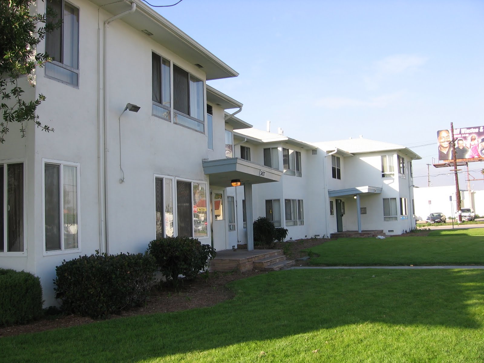 La Brea Gardens / Zoning R31