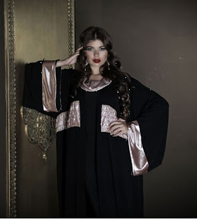 تصاميم عبايات أسبوع للموضة 