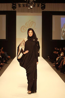 تصاميم عبايات أسبوع للموضة 