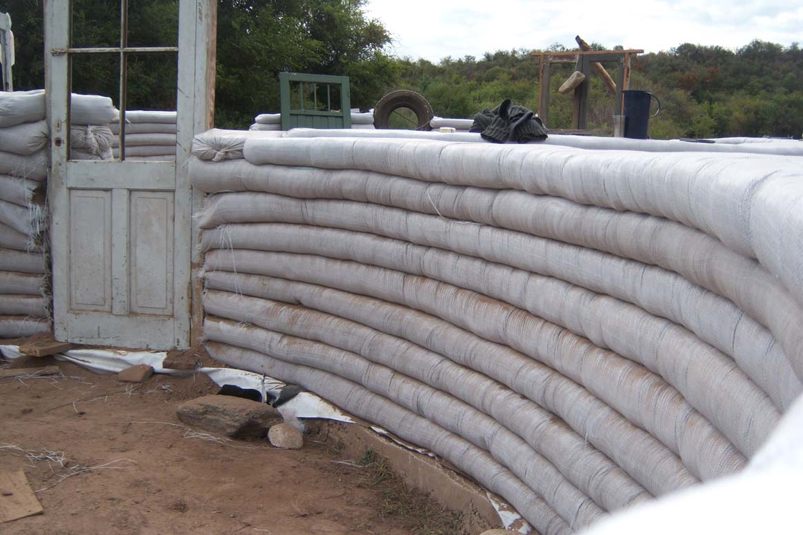 superadobe cordoba argentina: puertas